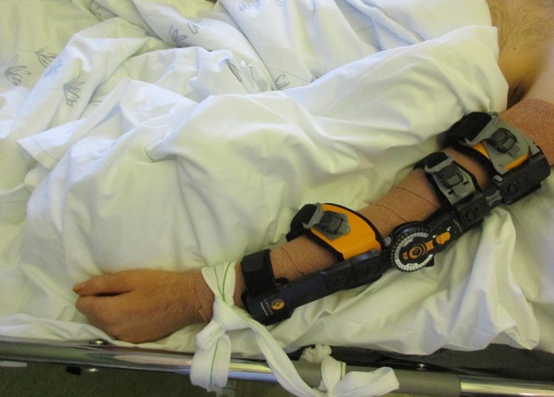 En person i en sykehusseng