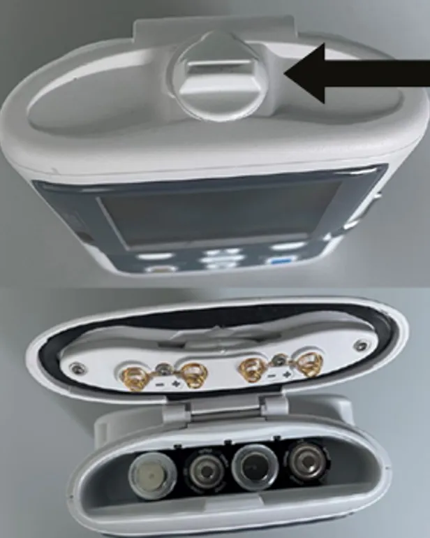 Et par hvite og svarte sko