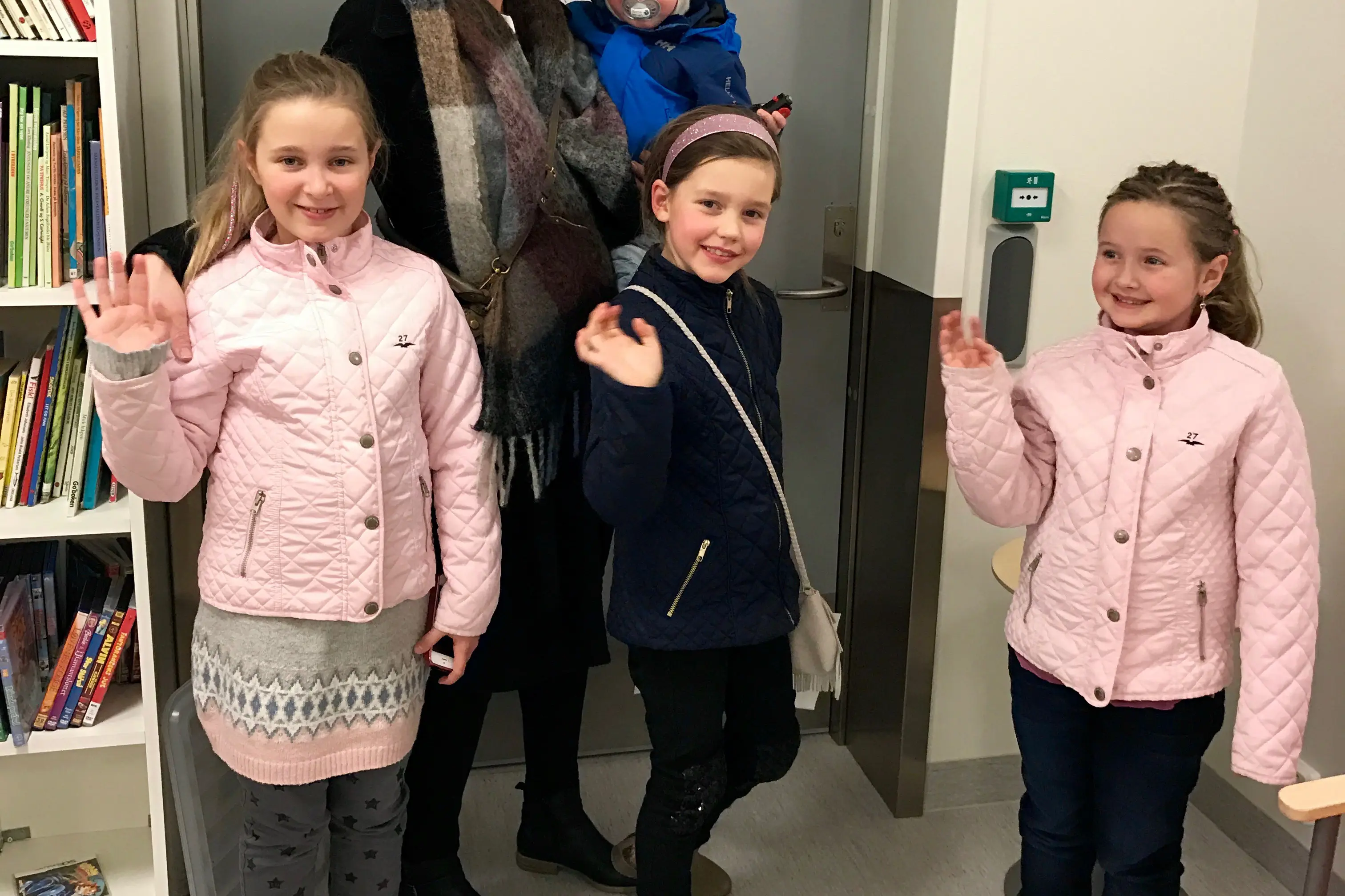 Familie som er klare for heimreise.