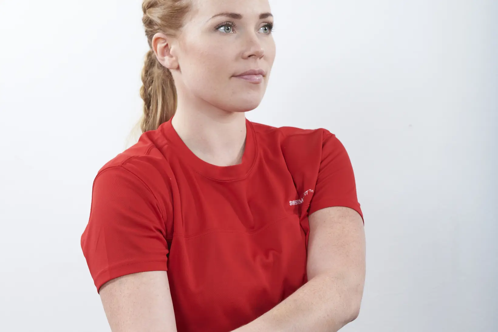 Hvil underarmen på et bord. Vri armen utover. Støtt eventuelt med den andre armen.