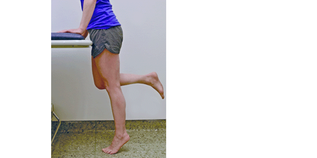 Tåhev på ett bein, støtte i benk. Foto