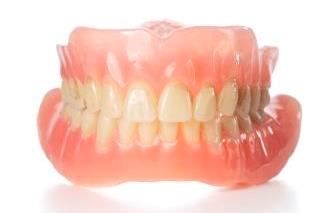 Bilde av tannprotese. Foto